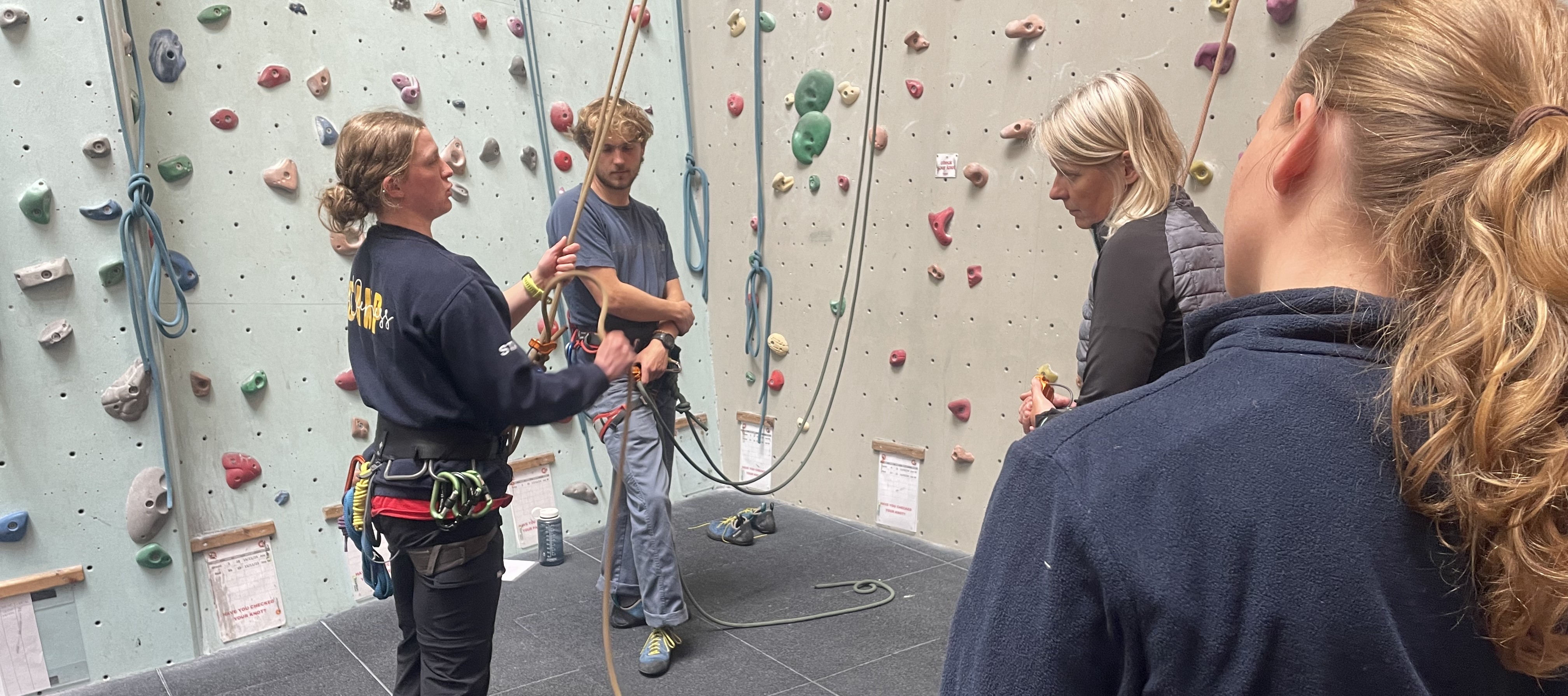 Indoor Climbing Assistant